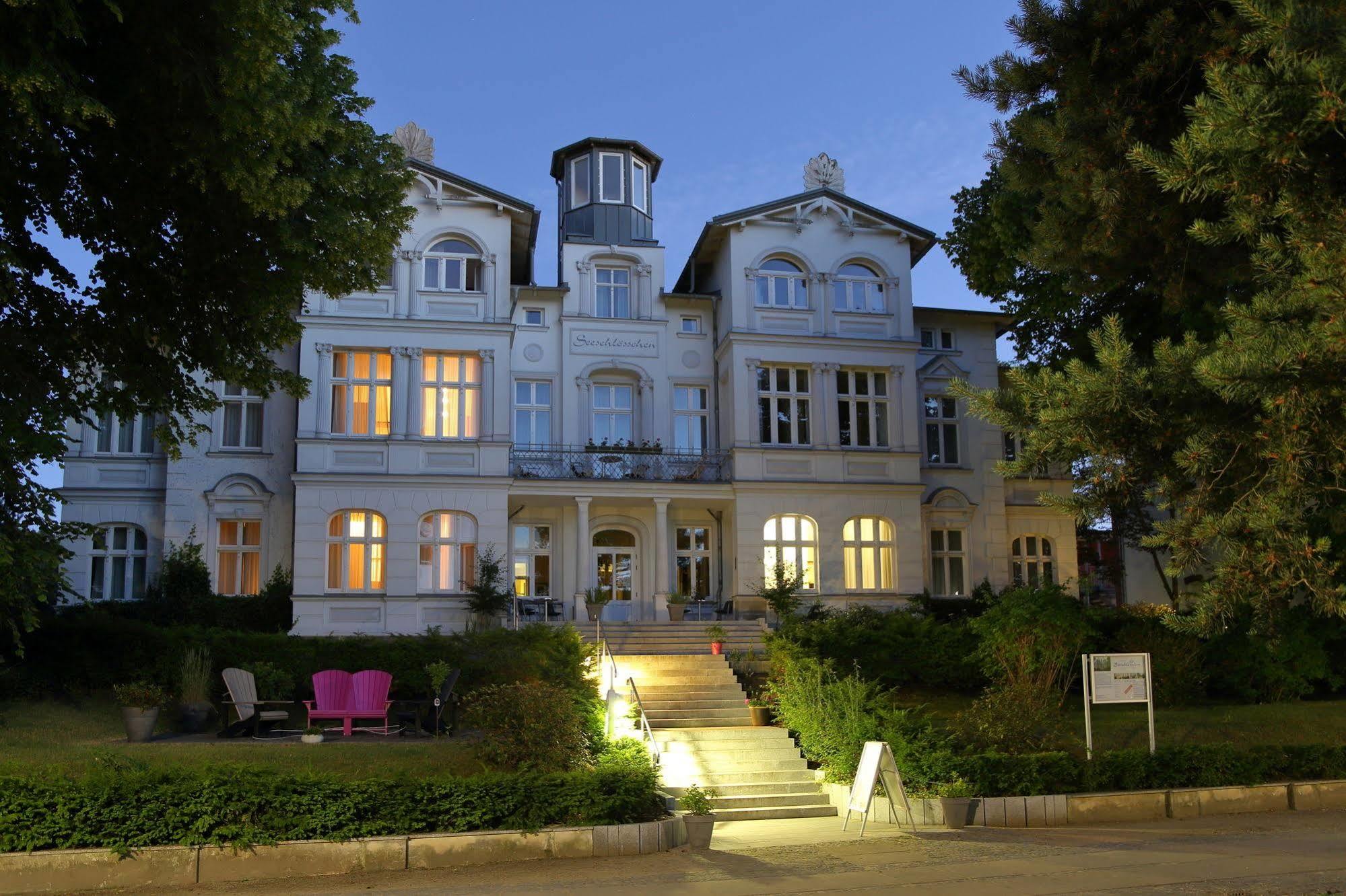 Aparthotel Seeschloesschen Zinnowitz Exterior foto